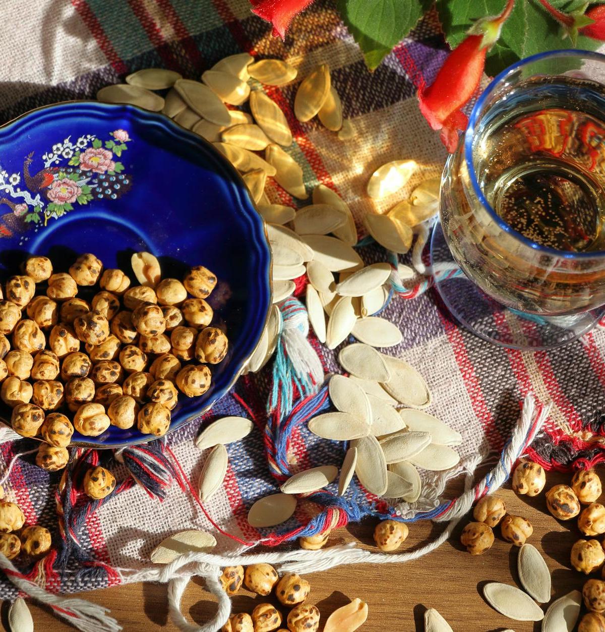 Crispy Ranch Chickpeas with Pumpkin Seeds