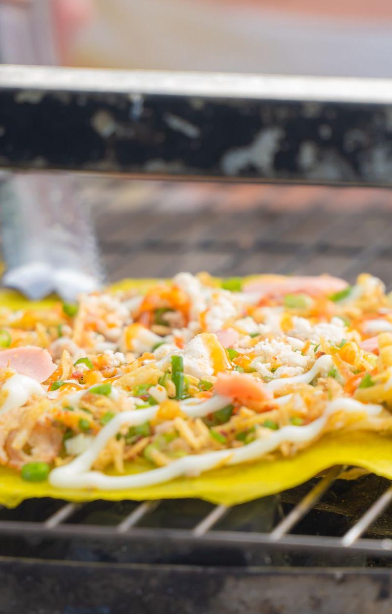 Crispy Rice Paper Snack with Herbs