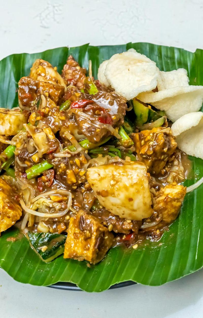 Crispy Rojak with Peanut Sauce
