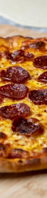Crispy Salami Pizza in 15 Minutes