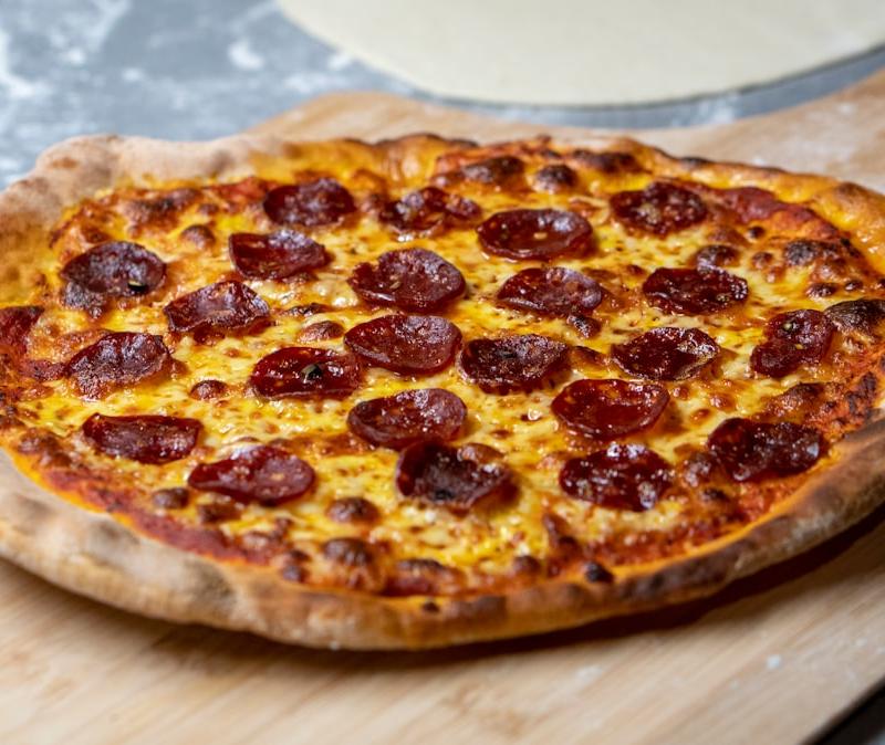 Crispy Salami Pizza in 15 Minutes
