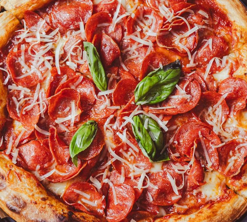 20-Min Crispy Salami Pizza