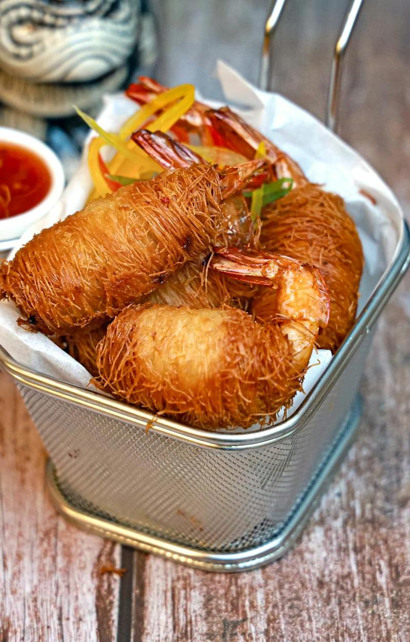 Crispy Shrimp in Garlic Shells