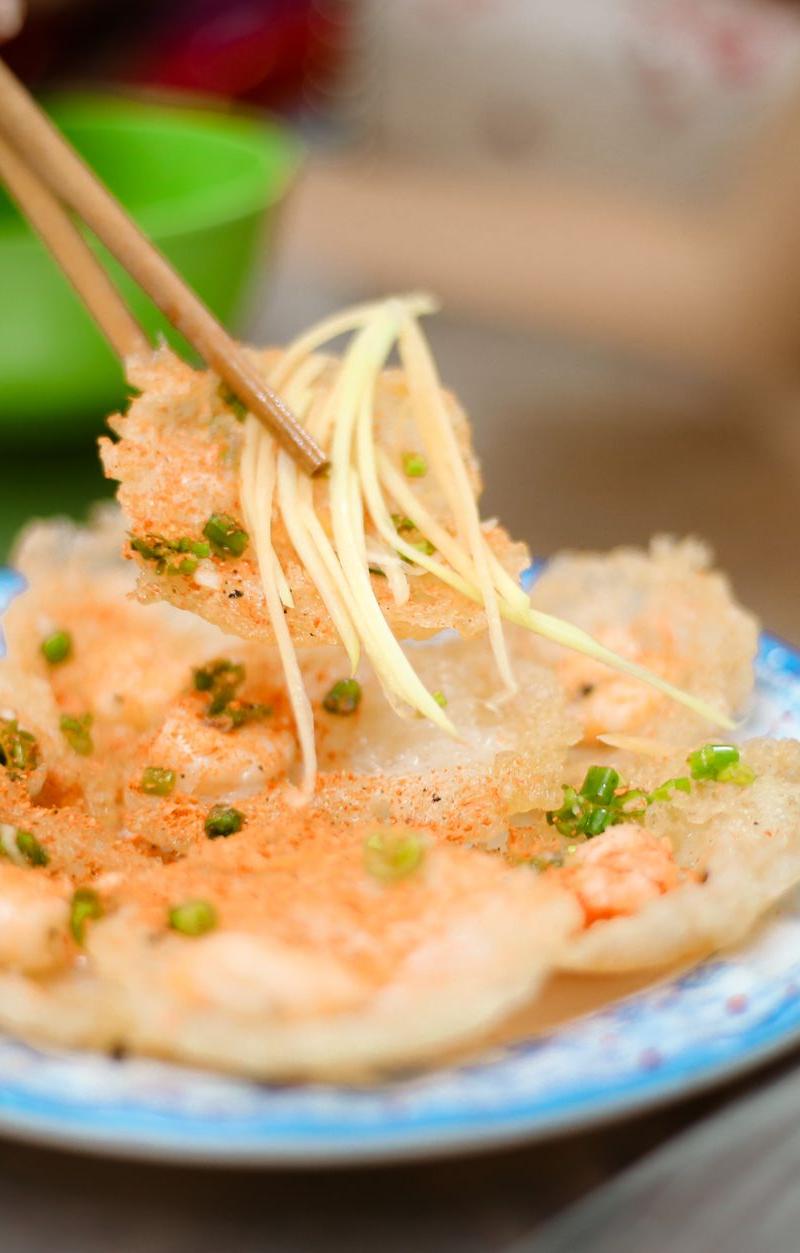 15-Min Crispy Shrimp Pancakes with Green Mango
