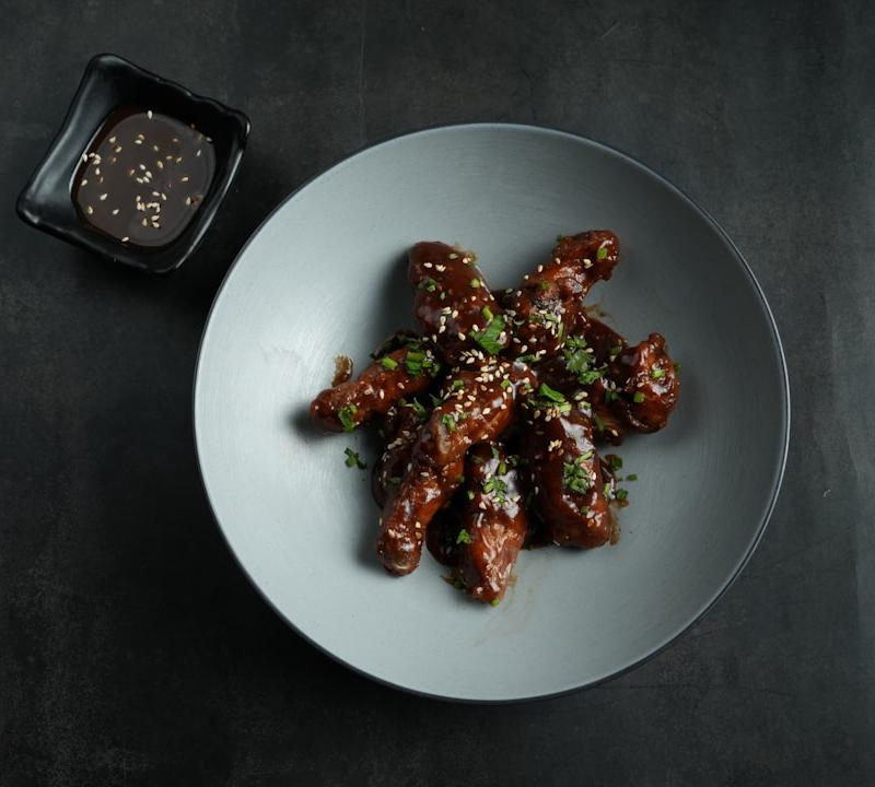 Crispy Soy Garlic Chicken Wings