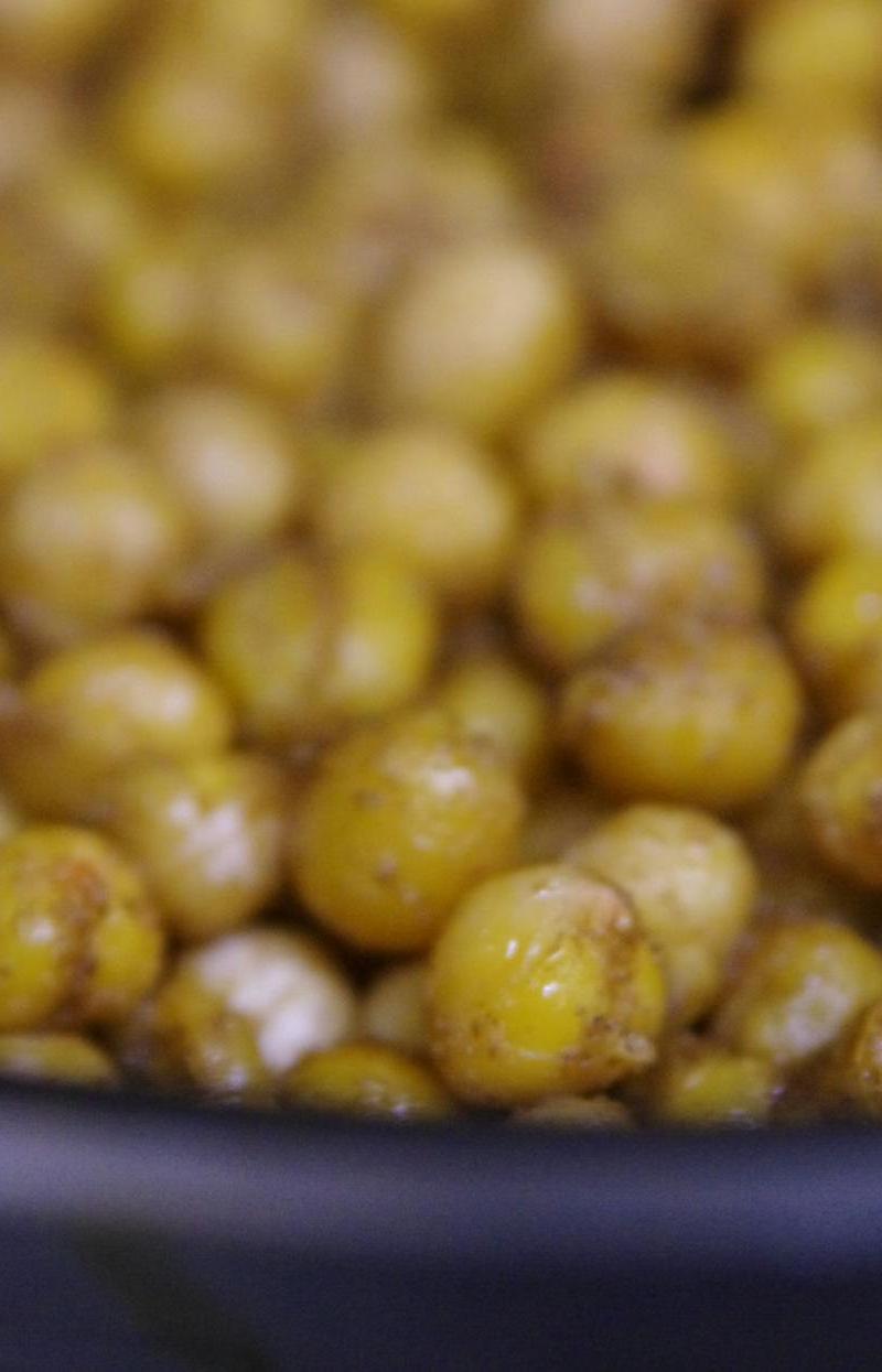 Crispy Spiced Air Fryer Chickpeas