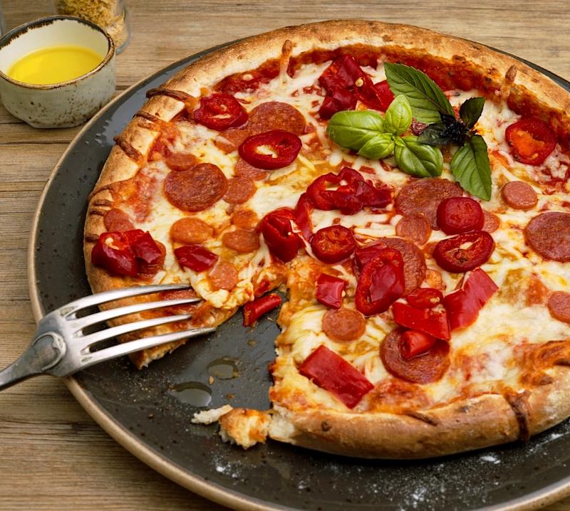 Crispy Spicy Salami Pizza