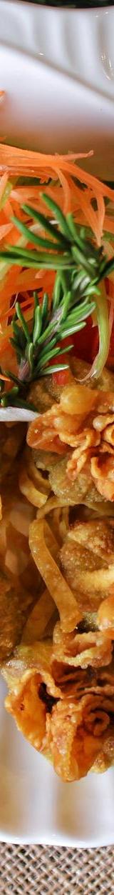 Crispy Wontons with Sweet Chili Dip