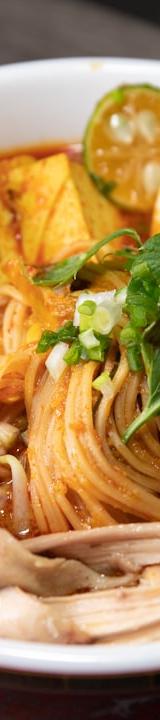 Curry Mee with Shrimp & Chicken