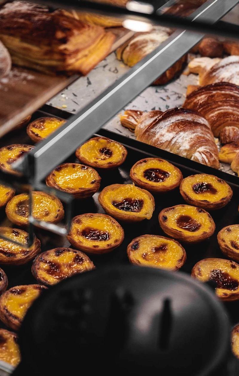 20-Min Custard Bites with Puff Pastry