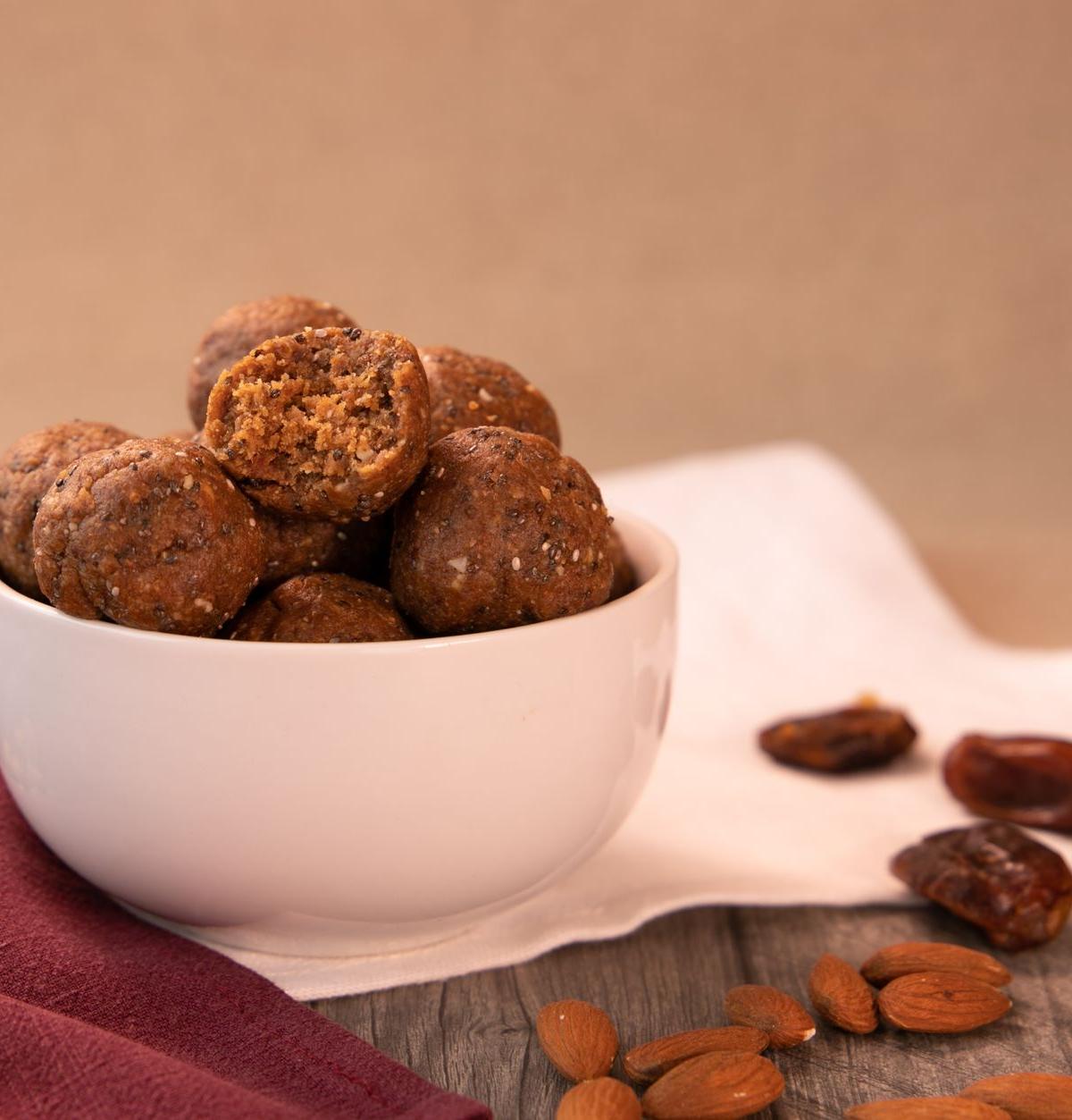 Date and Almond Energy Balls