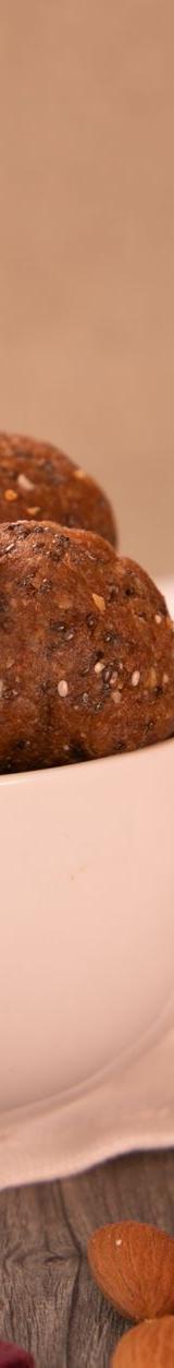 Date and Almond Energy Balls