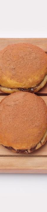 Dorayaki (Red Bean Pancakes)