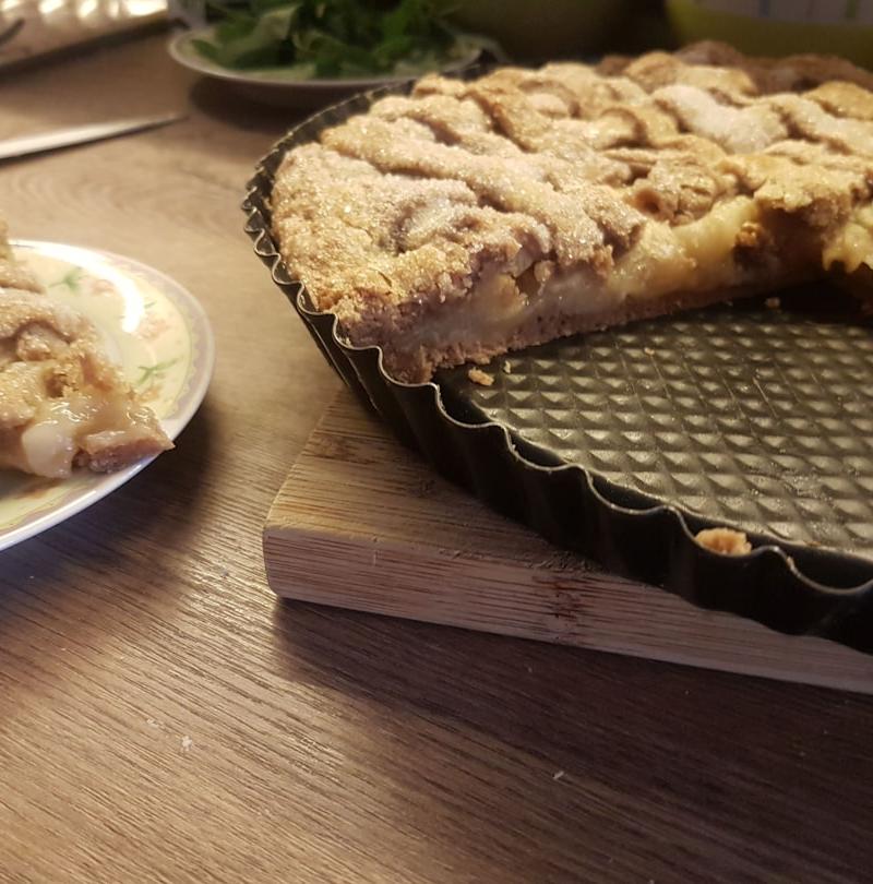 Dutch Apple Pie with Cinnamon Streusel