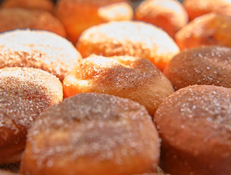 Dutch Oliebollen (Sweet Fried Puffs)