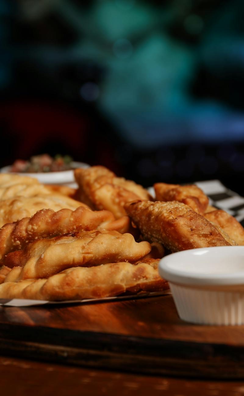 Empanadas Colombianas con Ají