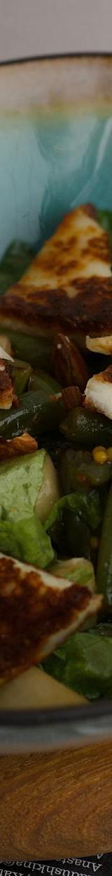 Fattoush with Crispy Halloumi
