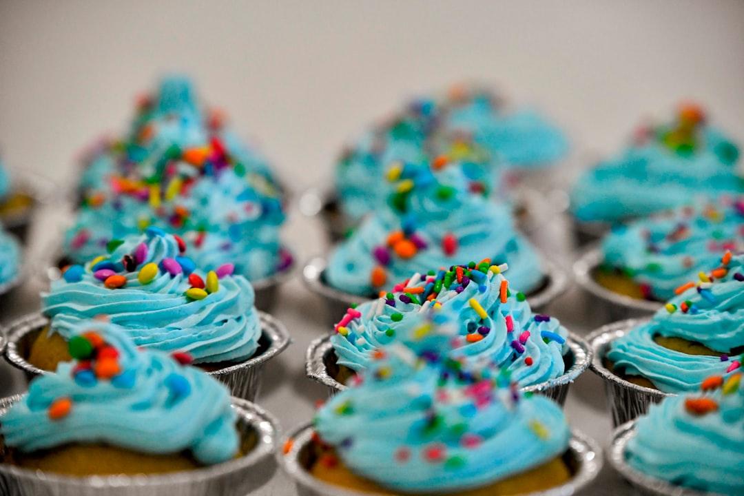 10-Minute Mug Vanilla Cupcakes