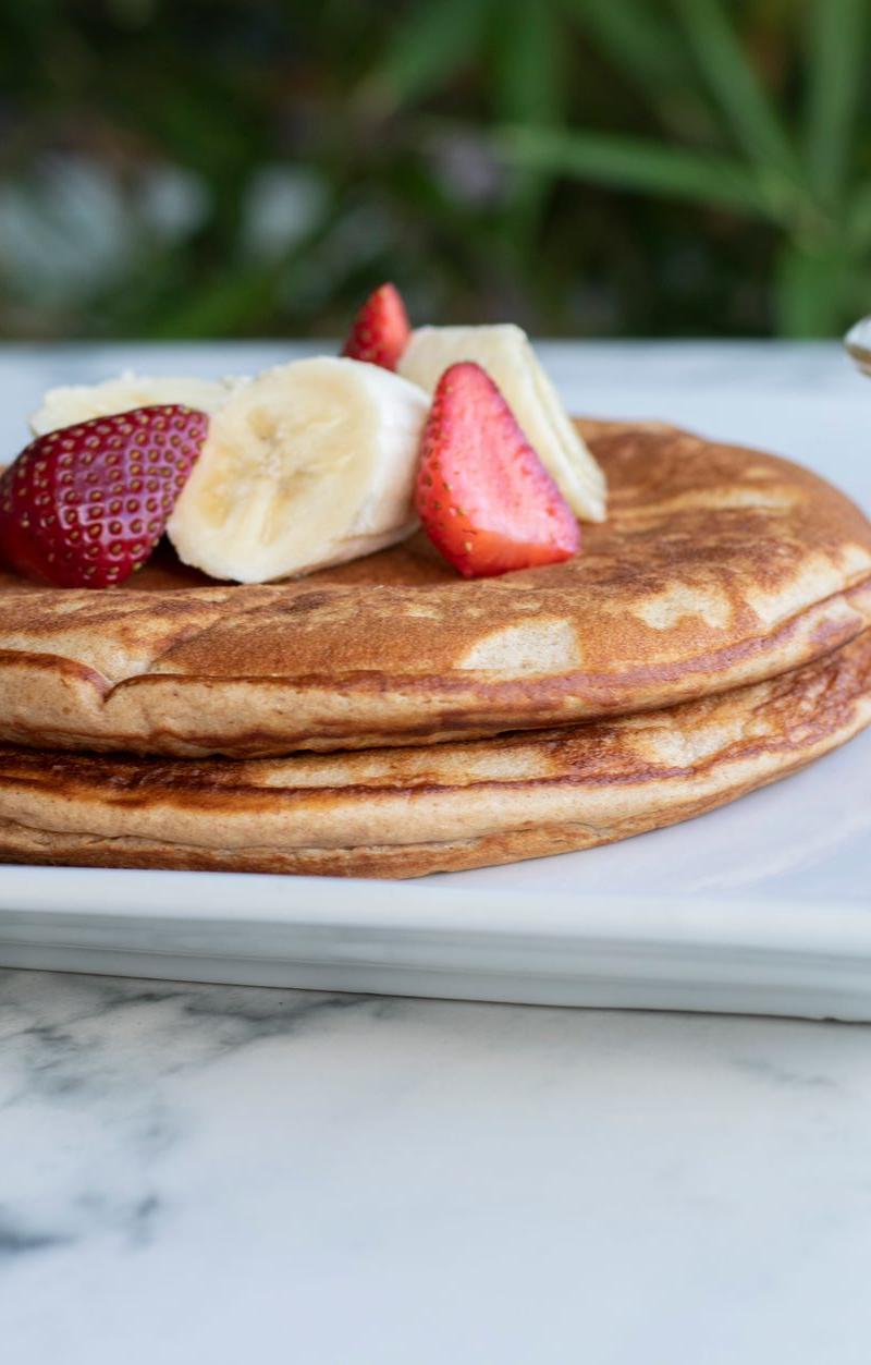 Fluffy Banana-Oat Pancakes with Berries & Maple