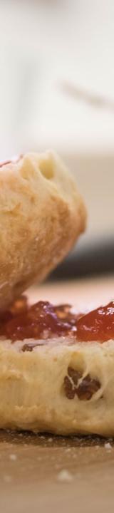 20-Min Fluffy Scones with Jam