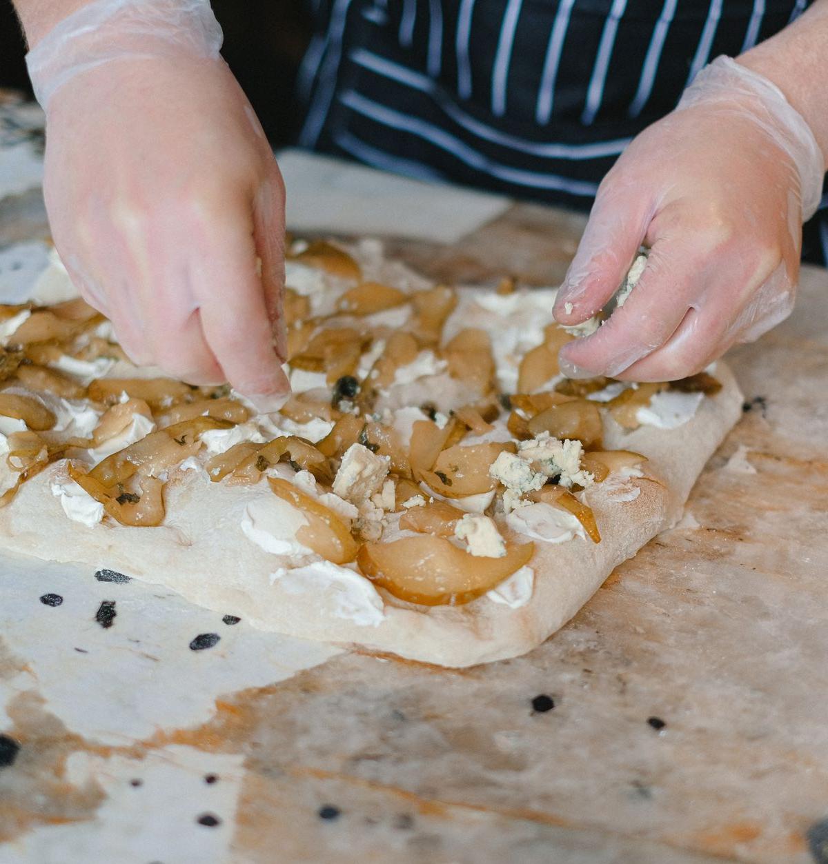 Italian Cheese-Filled Thin Flatbread