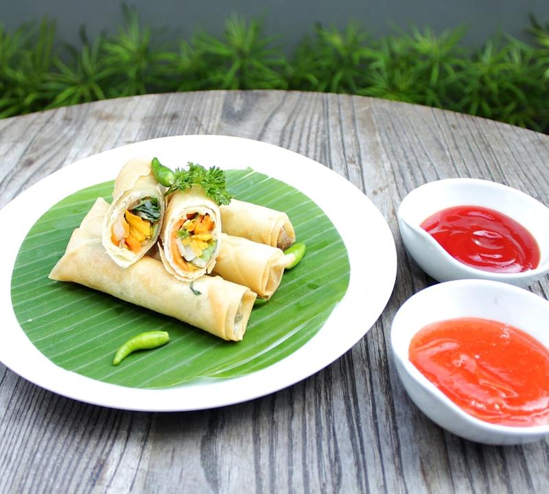 Fresh Lumpia with Peanut Dipping Sauce