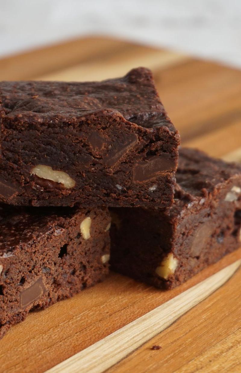 15-Min Fudgy Brownies with Pecans
