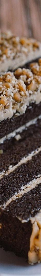 10-Min Fudgy Chocolate Cake for Two