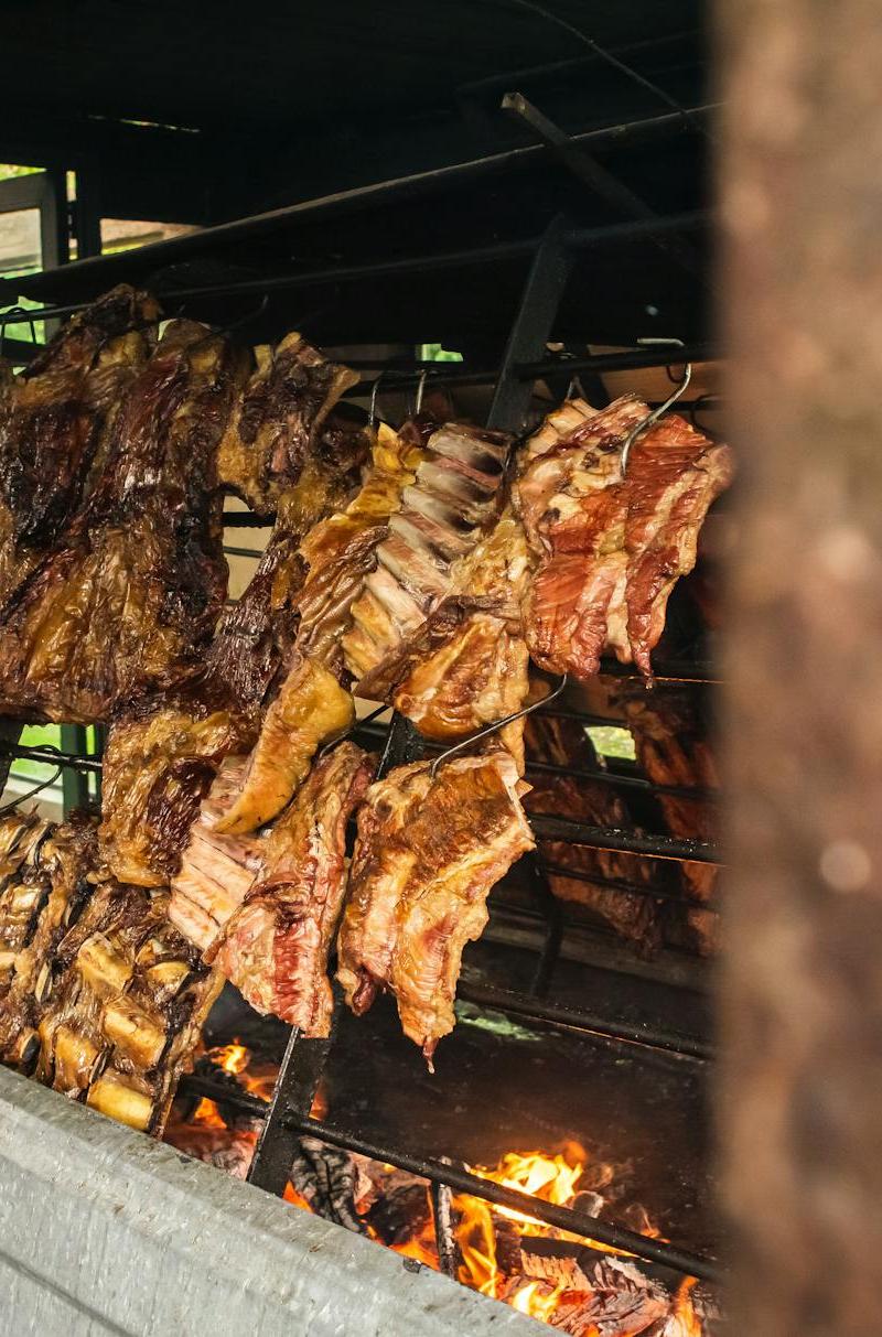 20-Min Garlic Beef Ribs with Smashed Potatoes