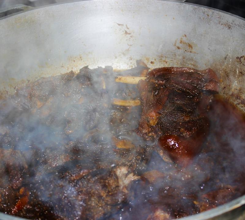 20-Min Garlic Beef Ribs