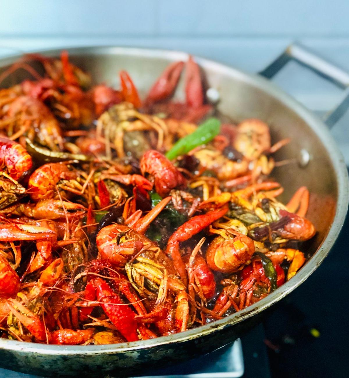 20-Min Garlic Butter Shrimp & Corn Boil