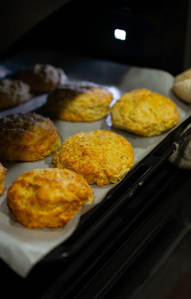 Garlic Cheddar Butter Biscuits