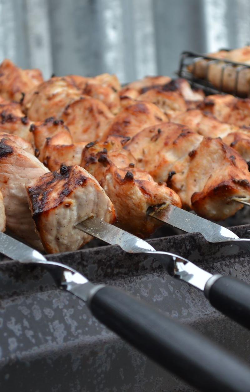 20-Min Garlic Chicken Skewers