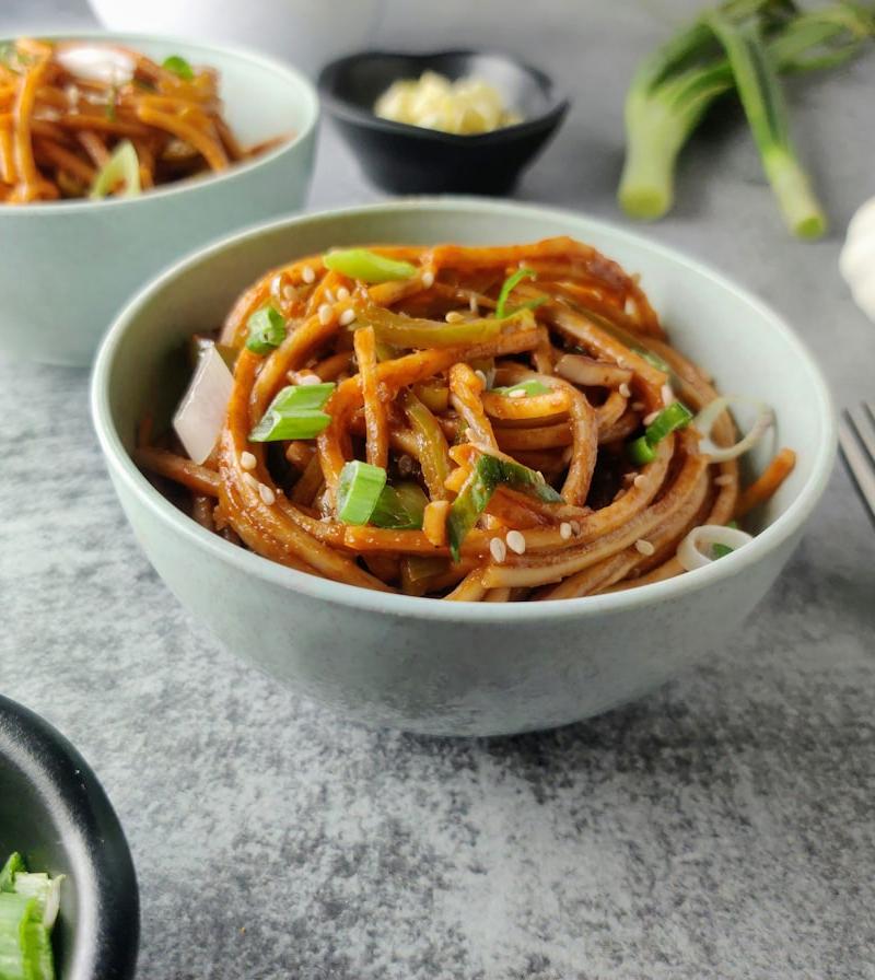 Garlic Ginger Stir Fry Noodles