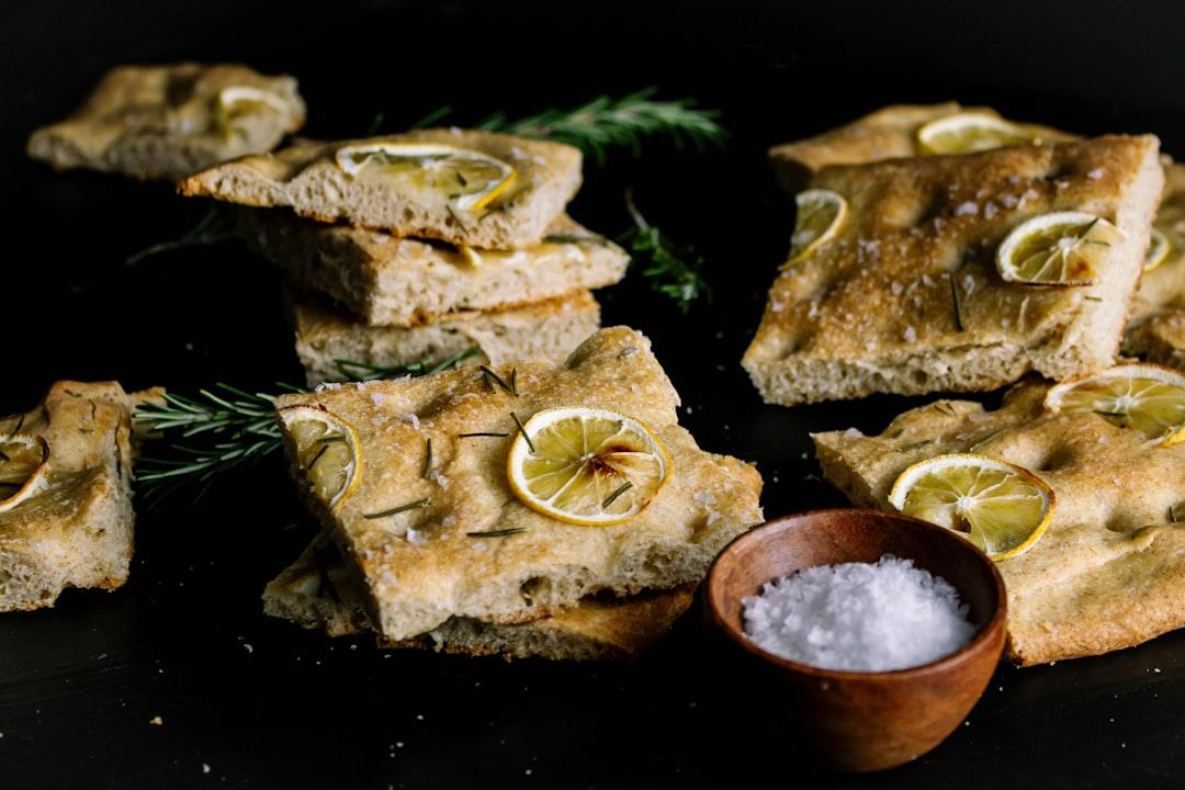 15-Min Garlic & Rosemary Focaccia