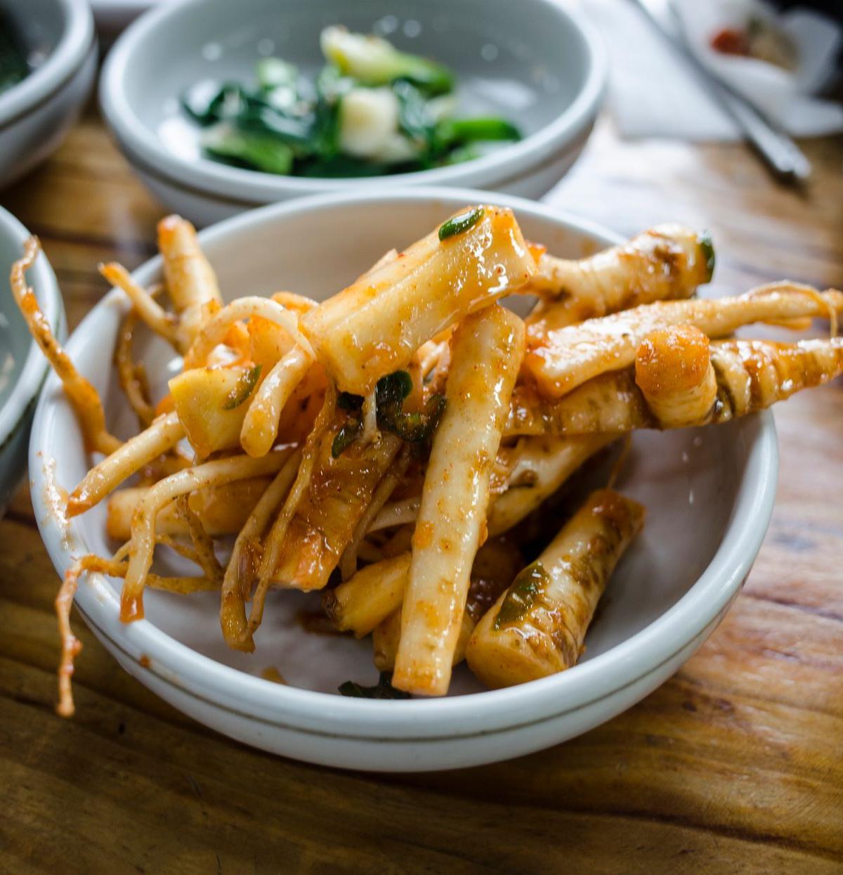 Garlicky Doraji Namul (Korean Bellflower)