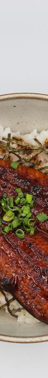 10-Minute Glazed Eel Rice Bowl