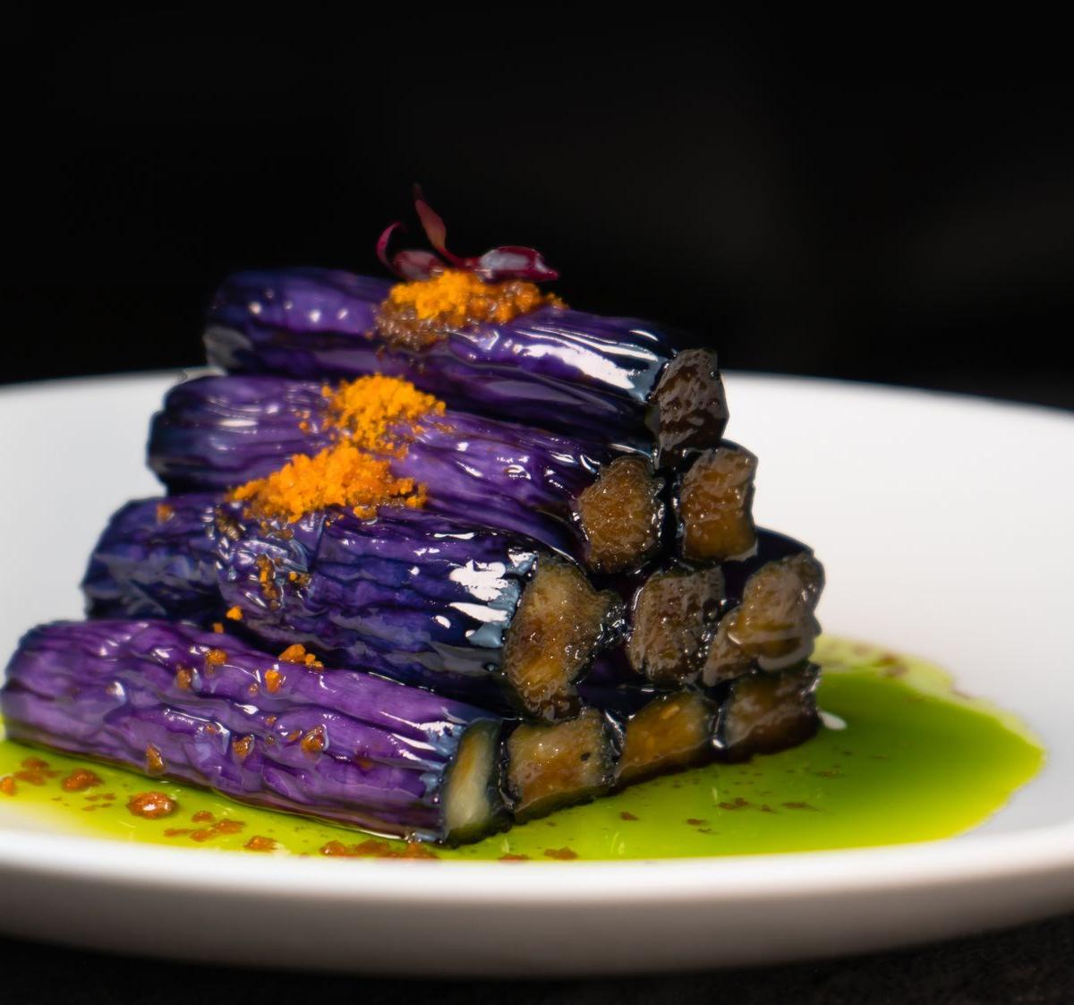 Glossy Garlic Braised Eggplant