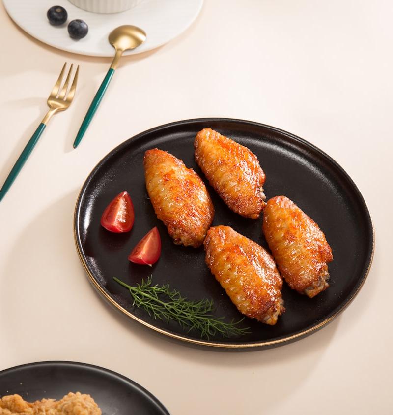 Glossy Soy Chicken Wings with Berries