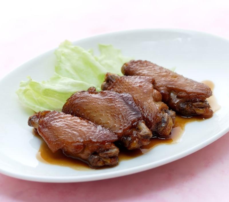 Glossy Soy Chicken Wings with Crispy Lettuce