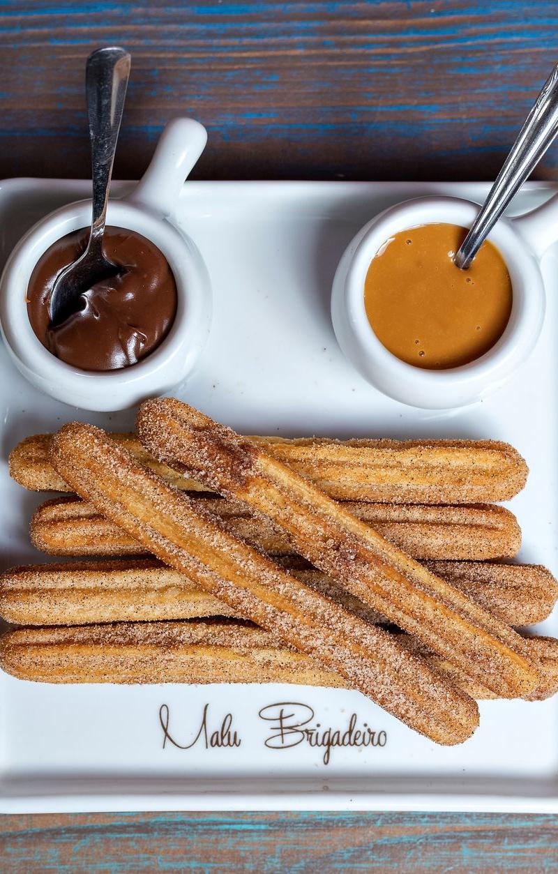 Golden Churros with Chocolate & Dulce de Leche