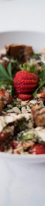 15-Min Greek Chicken Quinoa Bowl