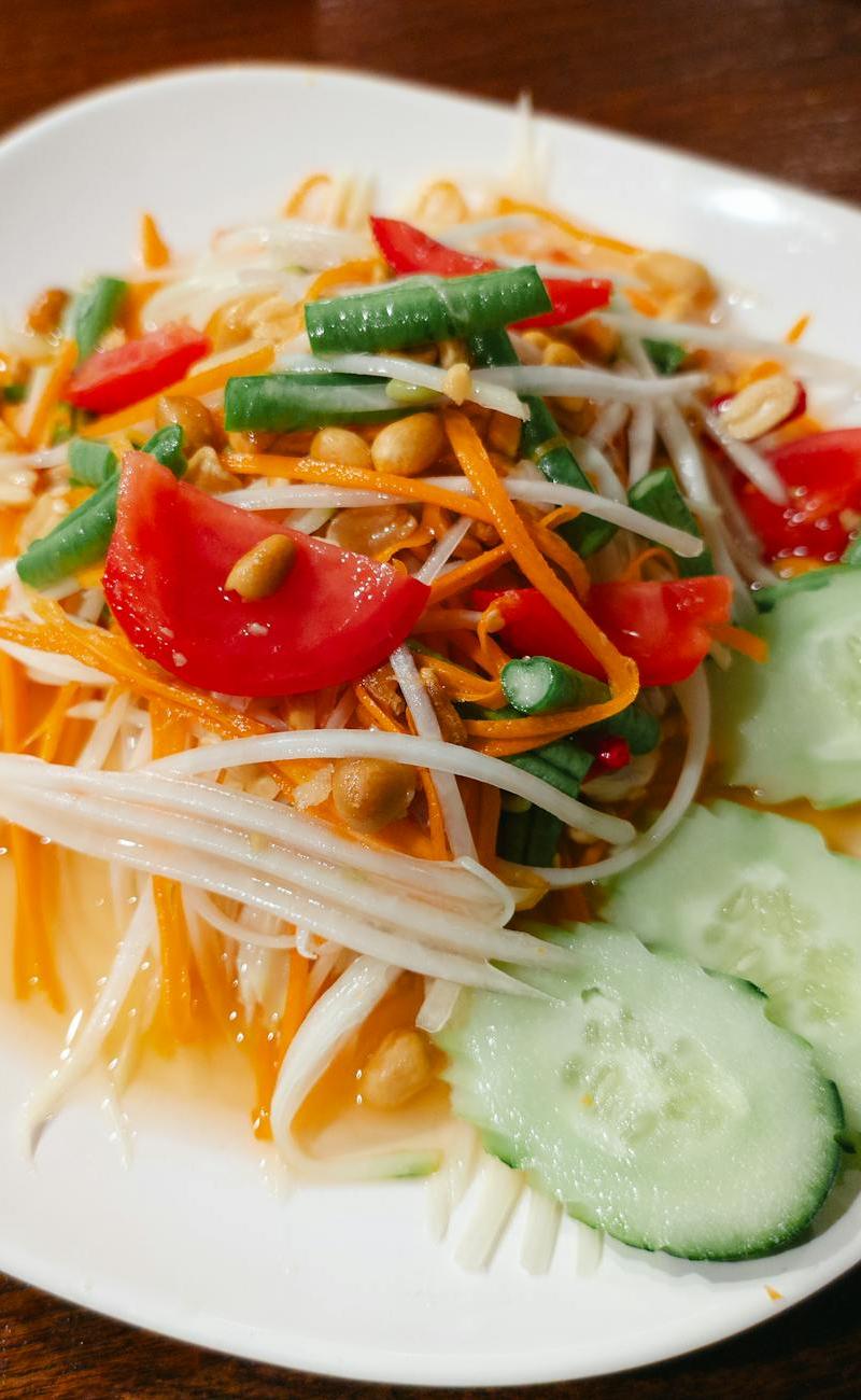 10-Min Green Papaya Salad