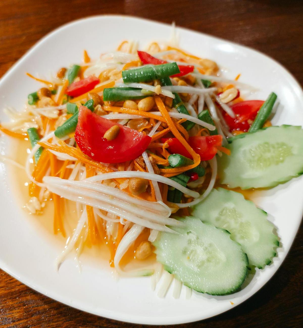 10-Min Green Papaya Salad