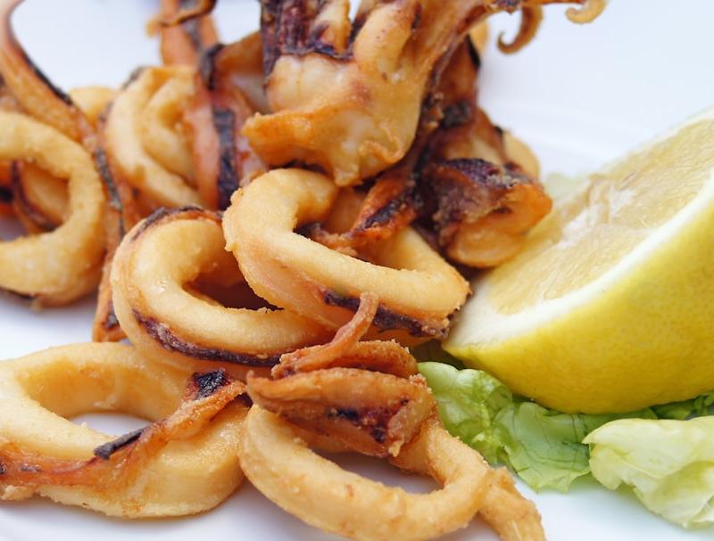 Grilled Squid with Lemon and Garlic