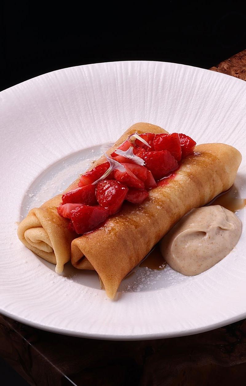 Harajuku Crepes with Strawberries & Cream