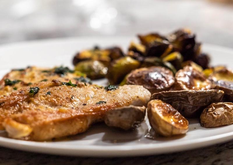 Herb-Crusted Pork Chops with Lemon