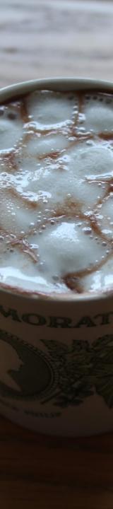 5-Min Hot Chocolate with Marshmallows