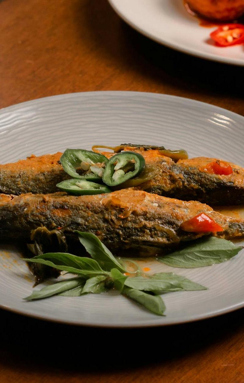 Ikan Woku with Crispy Chicken & Spiced Egg