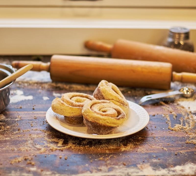 Jachnun (Israeli Vegetable Roll)